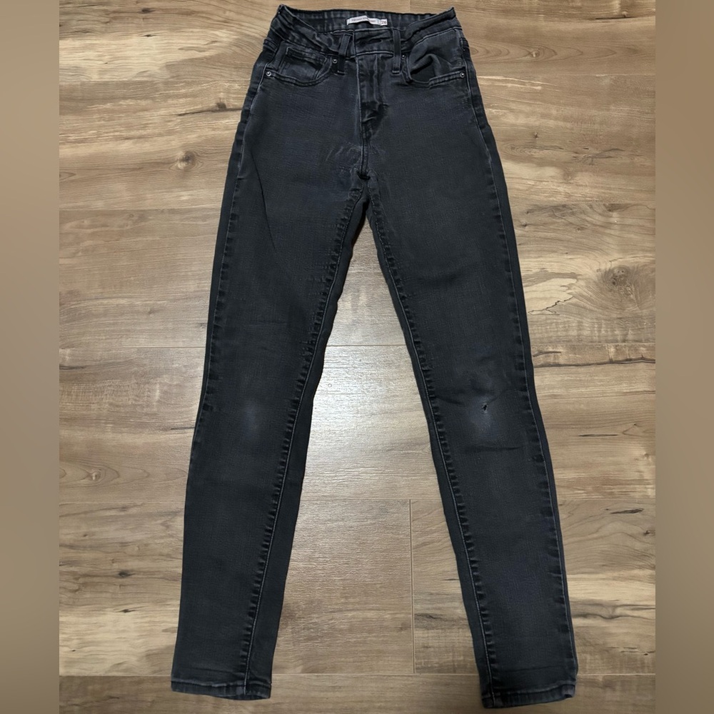 LEVI’S women’s 721 high rise skinny jeans!